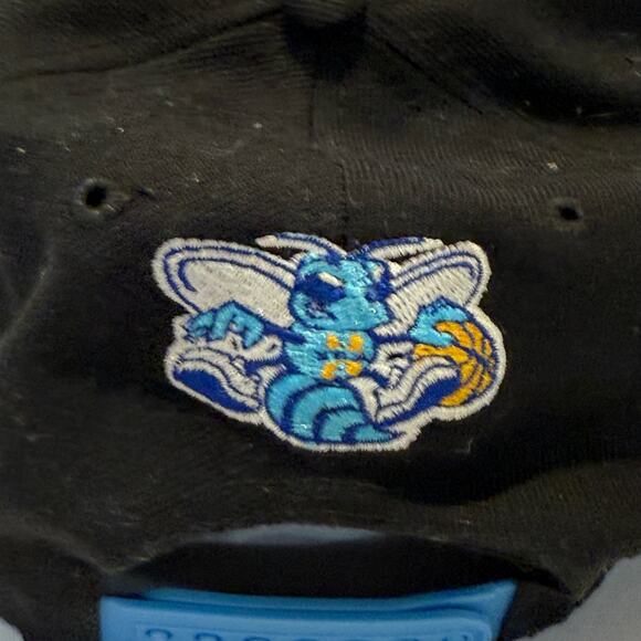 New Orleans Hornets Hardwood Classic 
SnapBack Black Hat by New Era - Picture 5 of 9